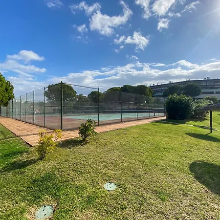 Bright One Bedroom In Marina Park #1989 Daire
