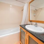 Апартаменты Bright One Bedroom In Marina Park #1989
