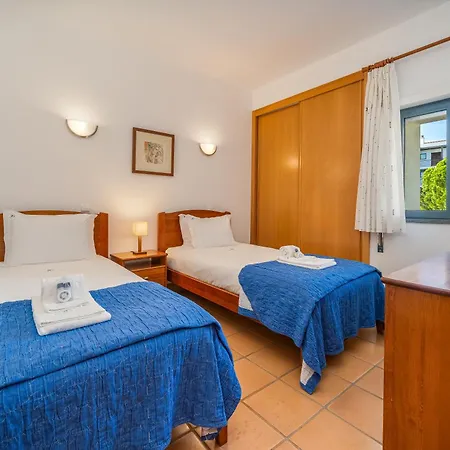 Bright One Bedroom In Marina Park #1989 Lägenhet