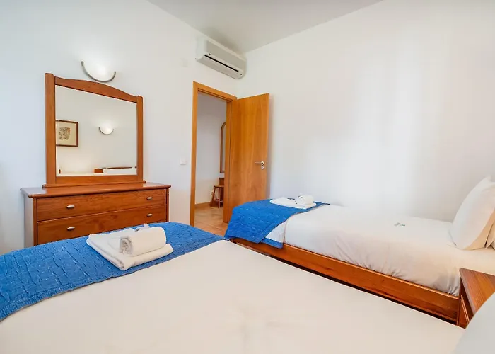 Bright One Bedroom In Marina Park #1989 * Lagos